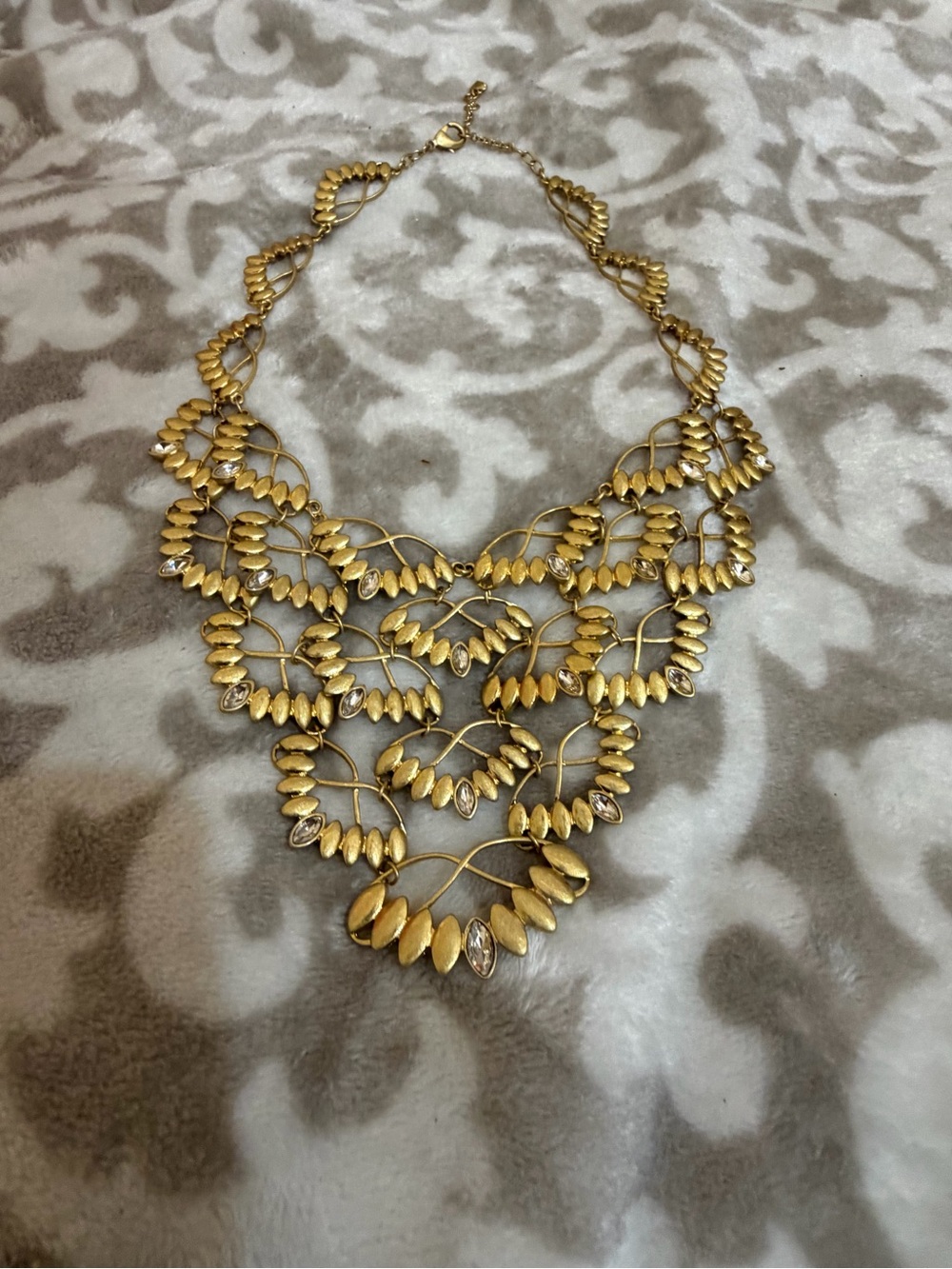 Carolee Gold Tone Leaves Bib Necklace Statement Textured Leaf Crystals Heavy 87g - Picture 14 of 16
